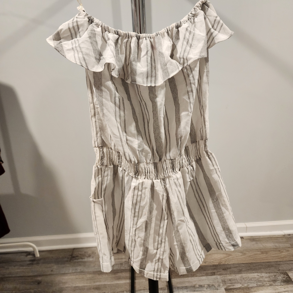 Elegant Gray Striped Off-Shoulder Romper